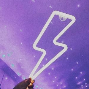 lightning bolt light